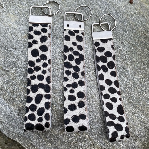 Spotted Cowhide Keychain - Picture 1 of 1
